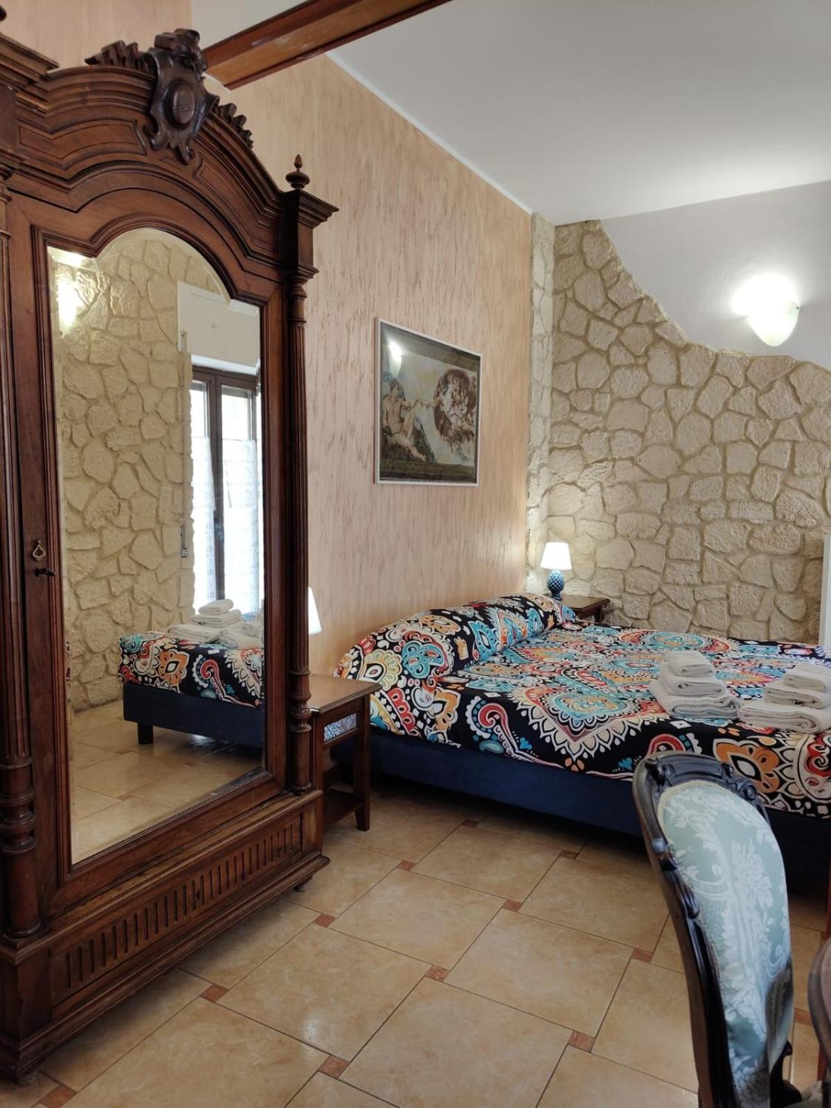 Del Centro Bed & Breakfast Enna Exterior photo